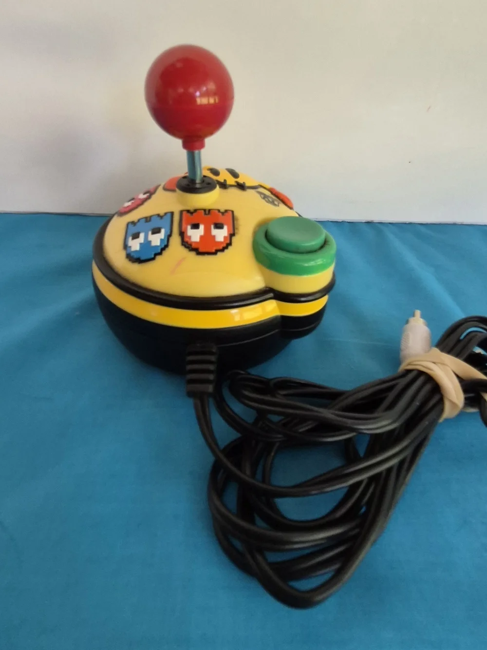 Pac Man Plug and Play Games Home Console Yellow Joy Stick Jakks Pacific